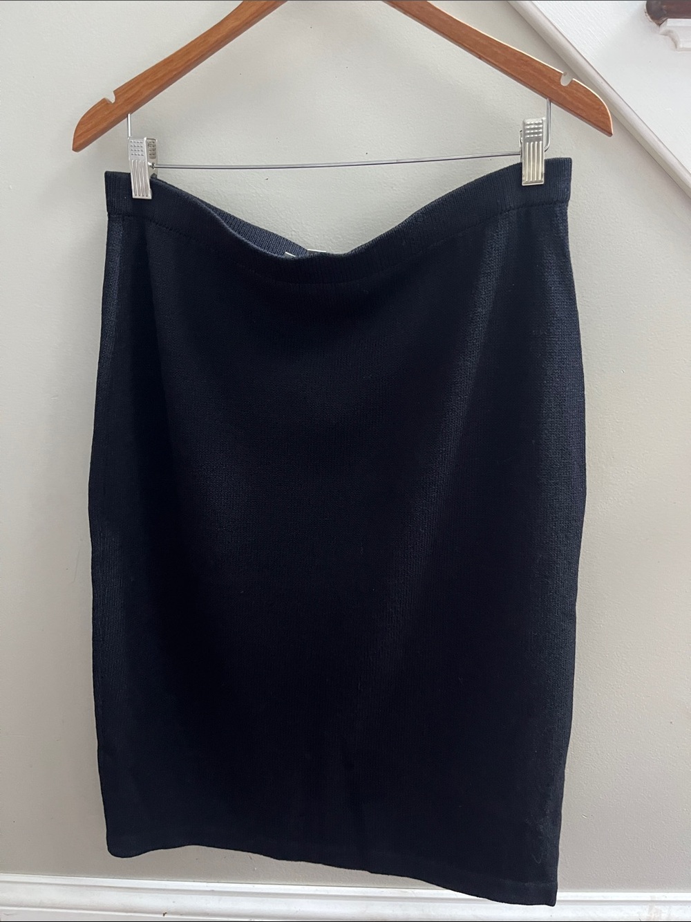 St. John Basics Black Santana Knit Pencil Skirt Midi Size 10